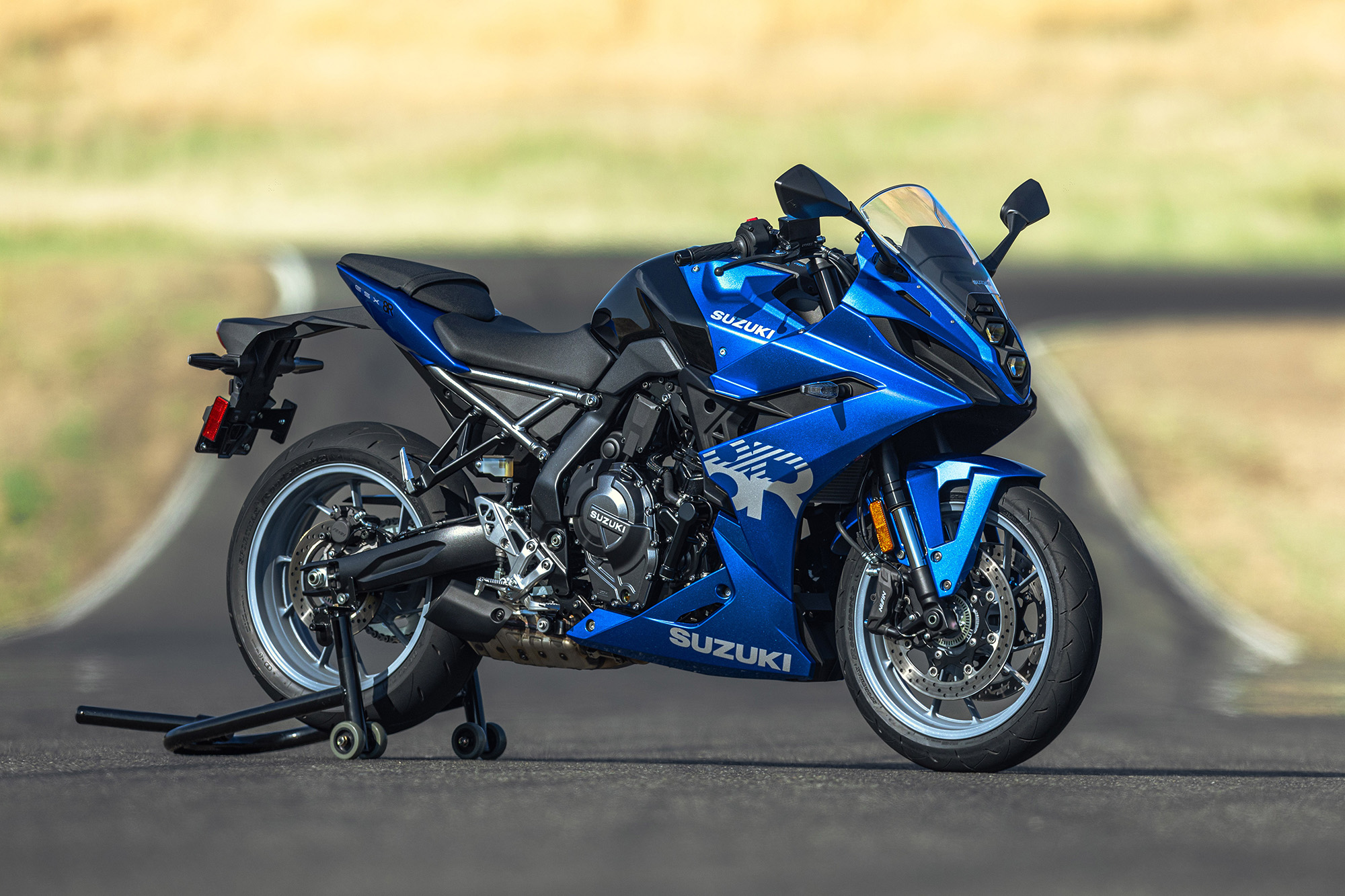 GSX-8R02
